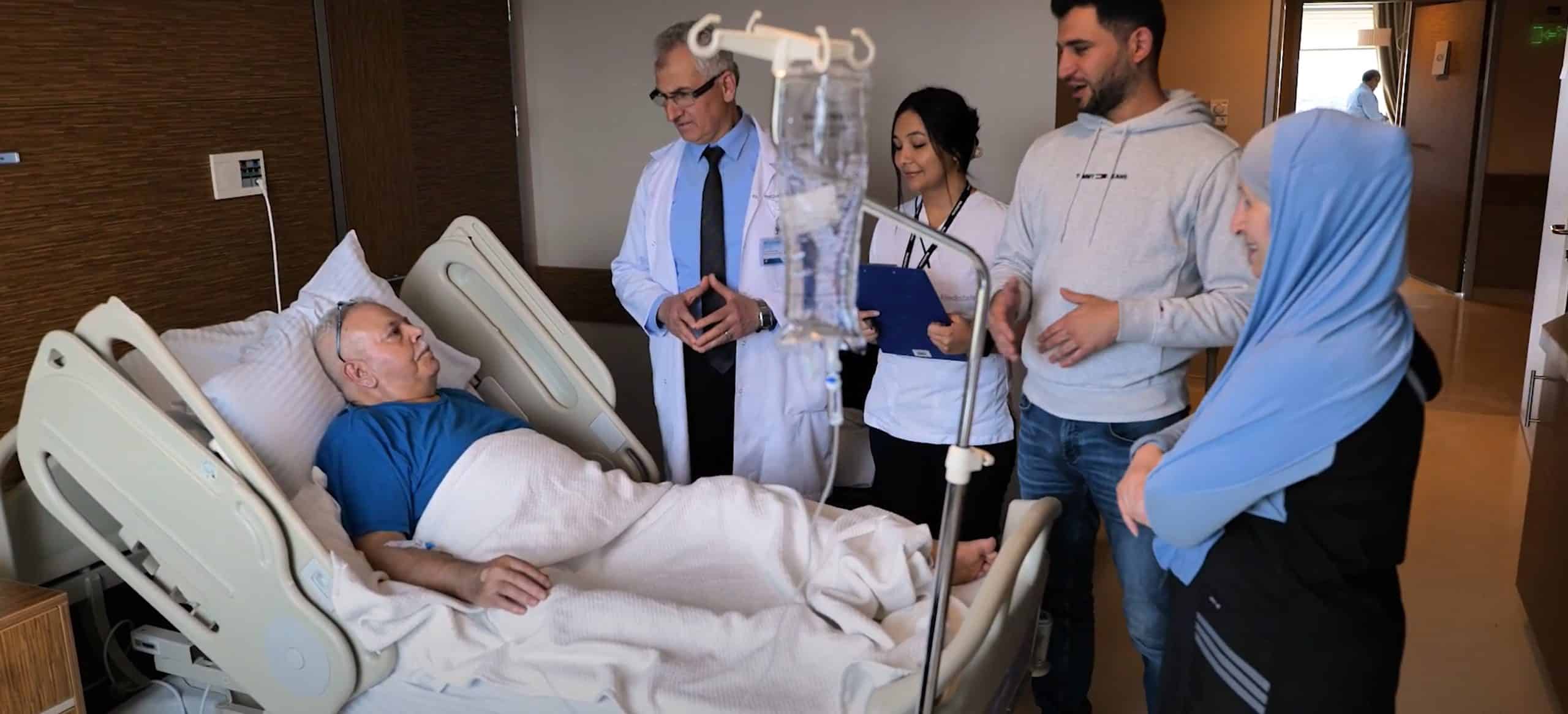 جراحة استئصال قرص غضروفي وتحرير حبل الشوكي وتثبيت ديناميكي