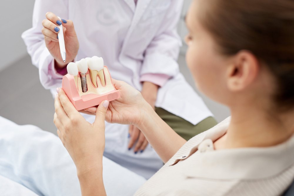 What are dental implants?